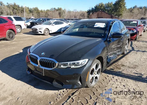 2021 BMW 330I xDrive z USA, uszkodzony, nr VIN 3MW5R7J07M8B59495